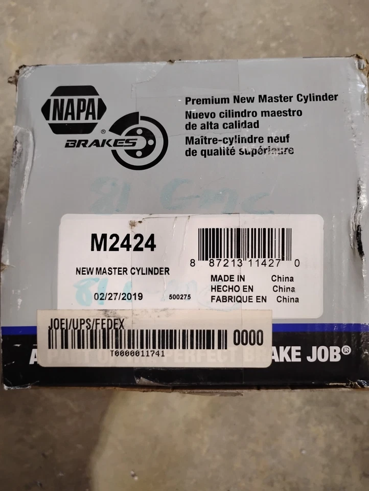 Cilindro maestro M2424 para camiones GM 81-91 Foto 3 de 3