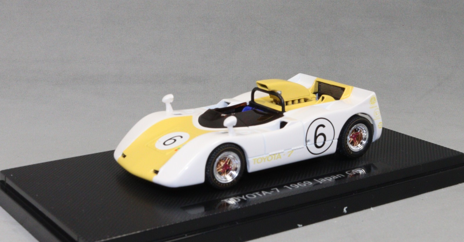 Ebbro Toyota 7 1969 Japan Grand Prix Mitsumasa Kanie & Kiyoshi Misak 44721 1/43