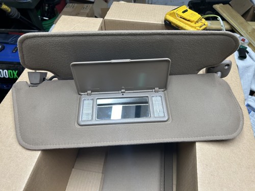 92-96 Ford F-150 F250 Bronco - Interior Lighted Vanity SUNVISOR set LH RH visors - Picture 14 of 24