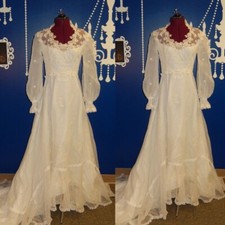 Vintage Long Sleeves White Ivory Wedding Dresses Square Neck Bridal Gowns