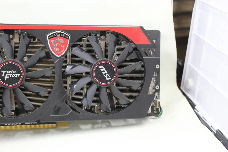 MSI R9 280 3GB GDDR5 AMD GPU – High Performance Gaming Graphics Card - Image 3 of 4