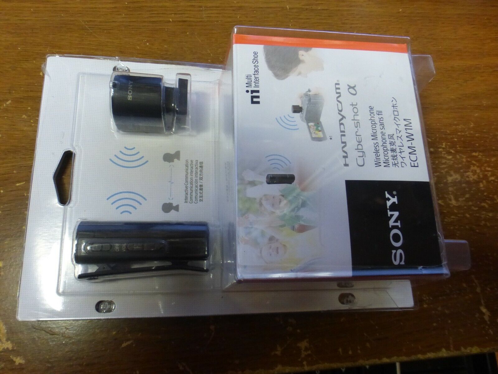 Sony ECM-W1M Bluetooth Wireless Microphone for Cameras w/Multi-Interface  Shoe