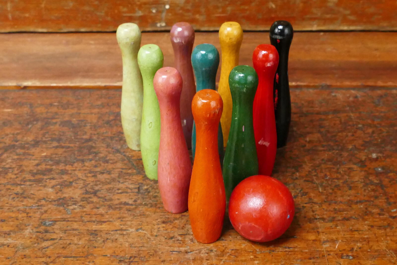 Vintage Antique Wood Bowling Pins Set of 10 Pins w/ Ball 4” Tall