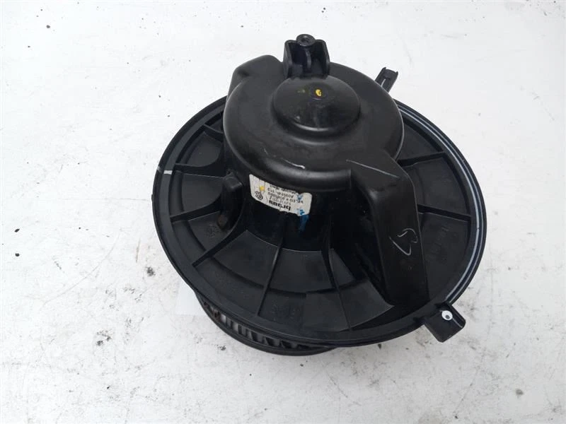 Motor soplador Volkswagen Jetta 2005-2014 Foto 3 de 4