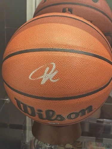 Giannis Antetokounmpo Signed Basketball - Fanatics Certified