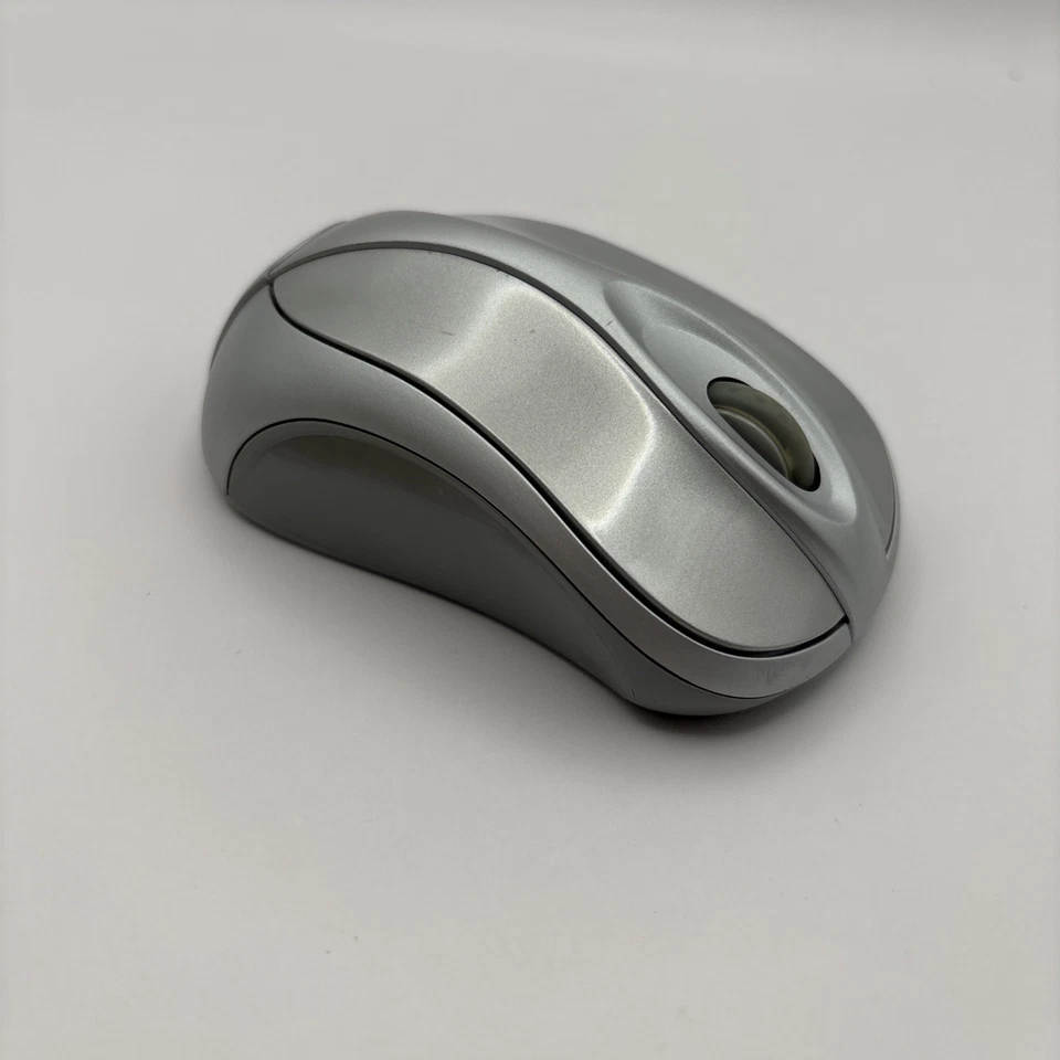 Microsoft Wireless Laser Mouse Silver 6000 Model 1054 W/ USB Receiver - Image 2 of 4