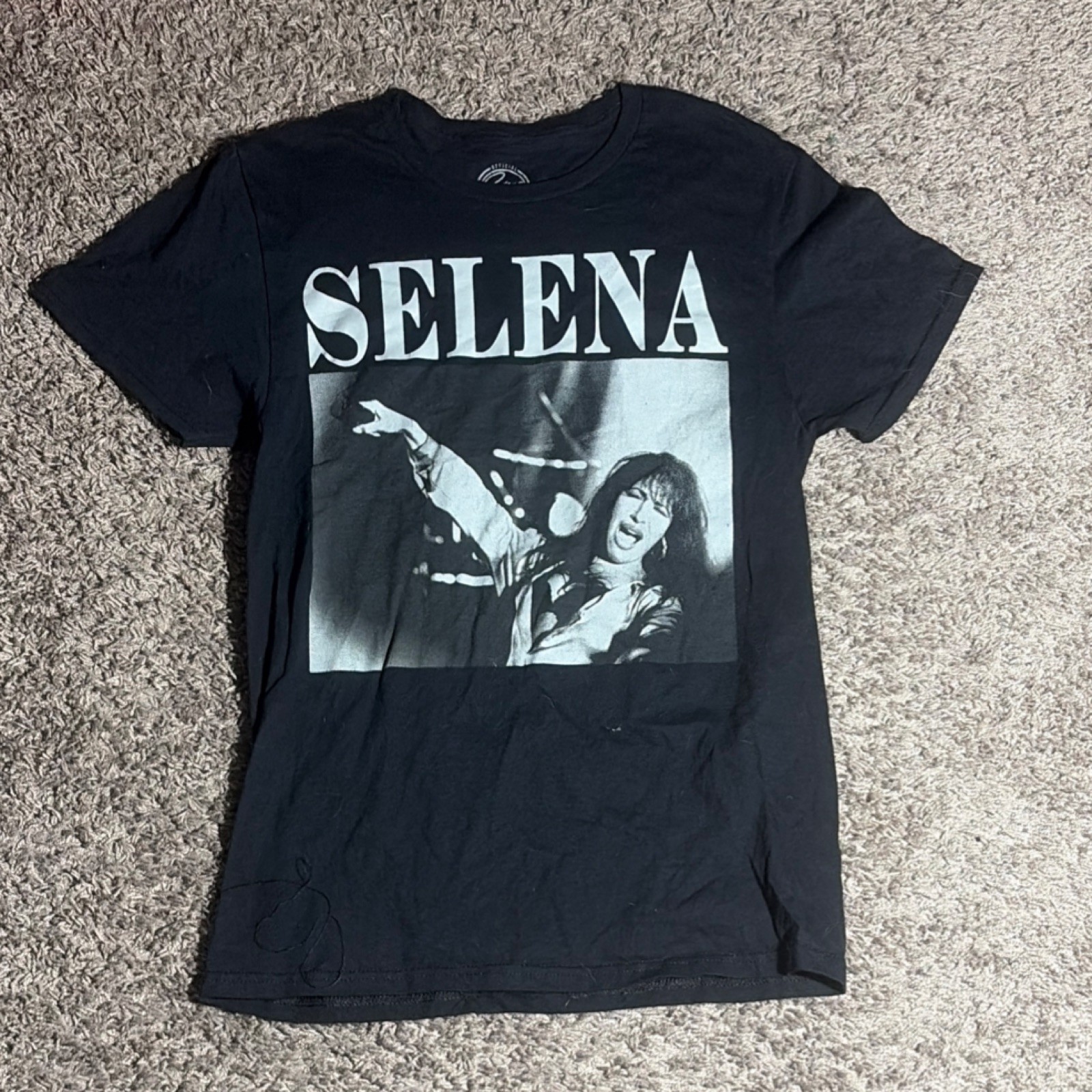 Selena T Shirt Women size S Black Graphic T Queen Of Cumbia Official Merch