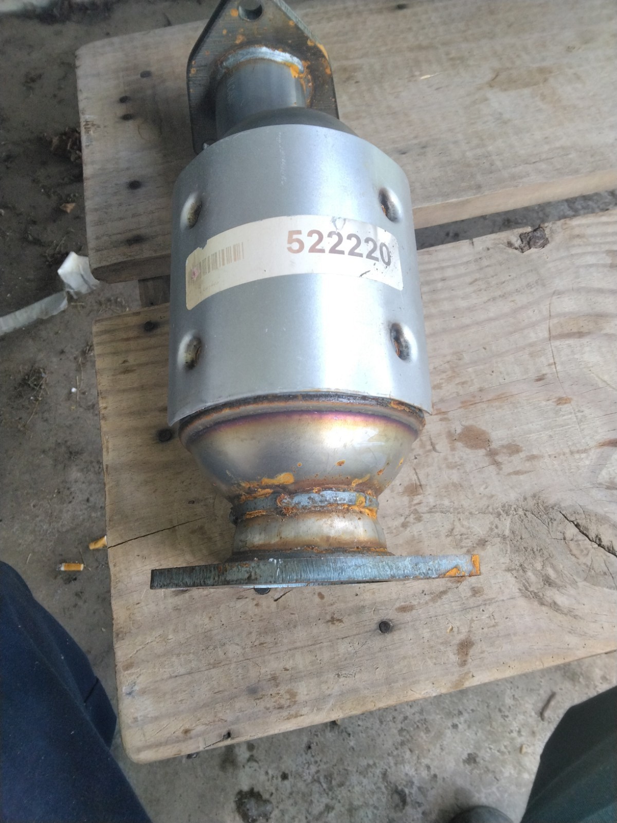 The part shown is a Walker catalytic converter, specifically part of their Ultra
