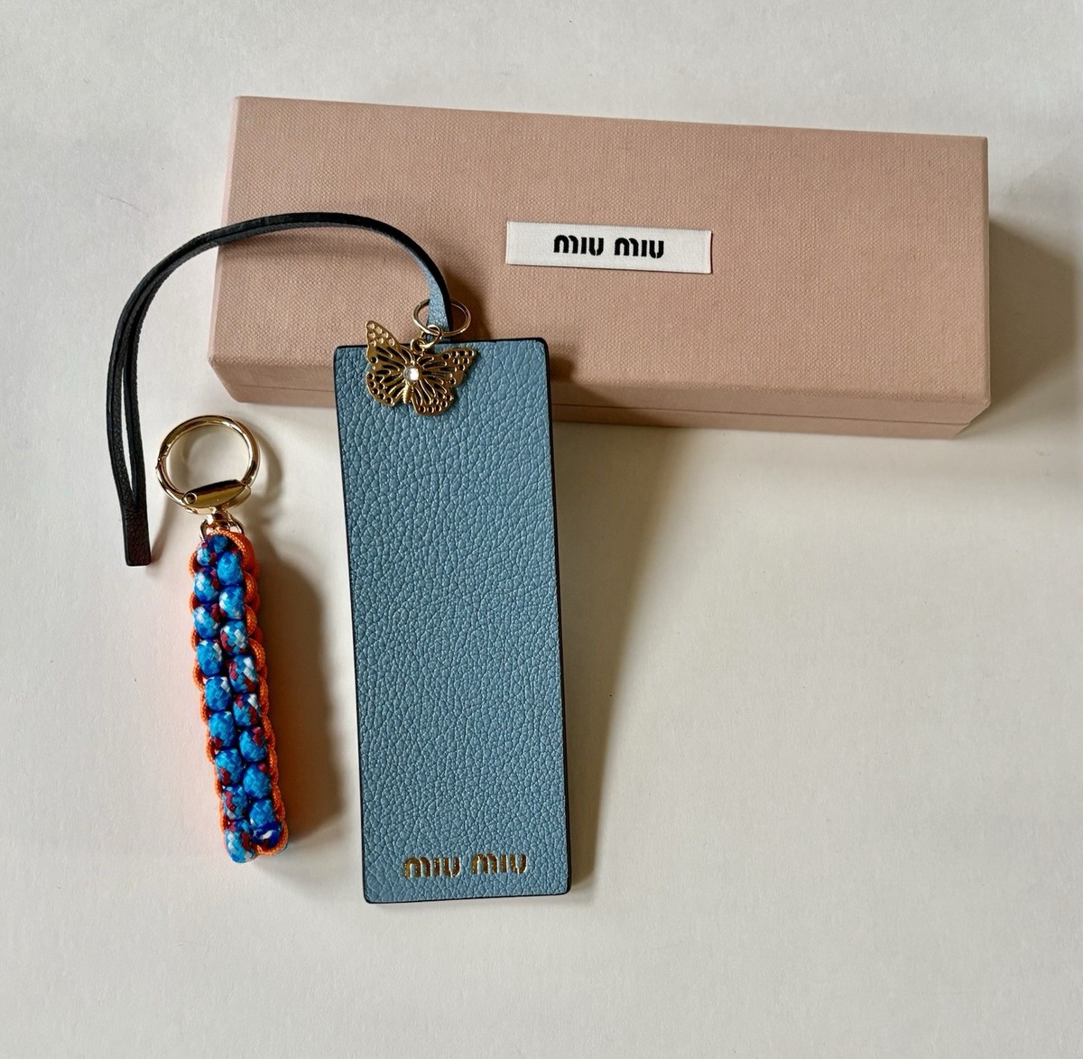 Miu Miu Bag-Charmキーホルダー MIU MIU Logo Leather Name Luggage Tag Keychain Bag Charm W