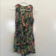 Lush Green and Black V-Neck Shorts Romper, Medium, no flaws, smoke free home