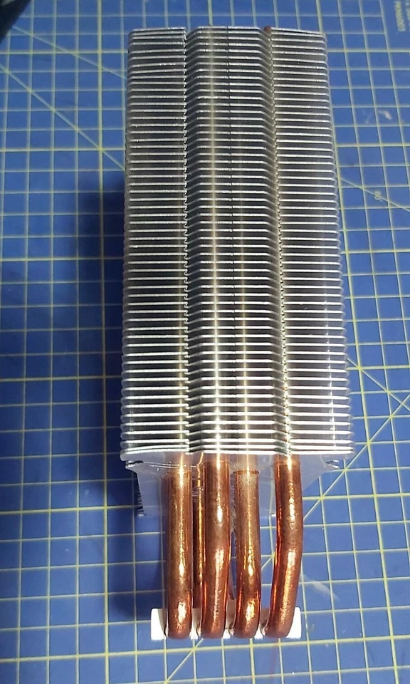 3 Dissipatori per PC Socket LGA 775 - 1 marca Cooler Master nuovo - Immagine 2 di 4