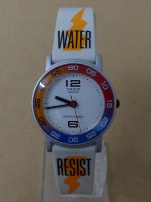 Casio Damenuhr weiß ungetragen