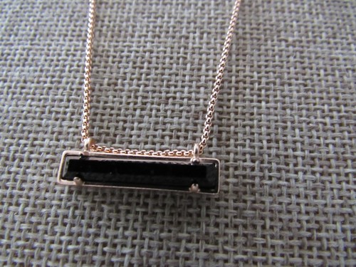 Kendra Scott Leonor Pendant Bar Necklace rose gold plated Classic Bar - Picture 3 of 4