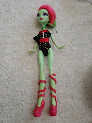 Mattel Monster High Venus McFlytrap Doll Shoes Outfit