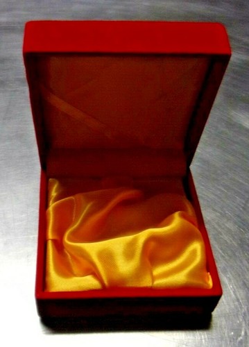 "Caja de regalo interior de terciopelo rojo y oro - 4"" x 4 x 1,75" - Imagen 4 de 5