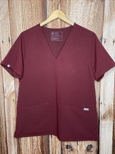 Figs Casma Burgundy Color Women  s Three-Pocket Scrub Top Size Large EUC