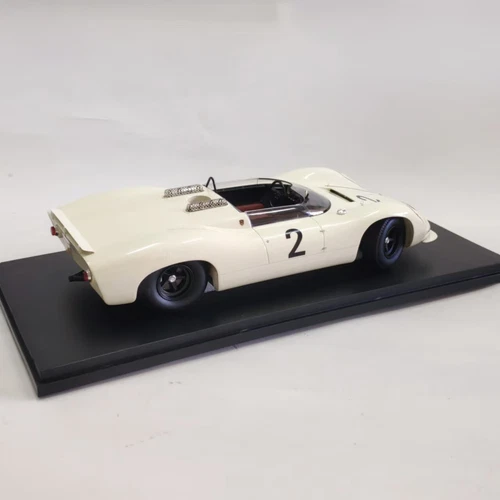 Matrix 1/18 model Porsche 910/8 Bergspyder #2 Stommelen 1967 - Picture 4 of 6