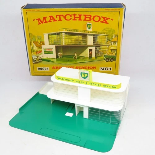 Matchbox MG-1 - BP Service Station - Boxed Lesney Set - Lovely Condition!