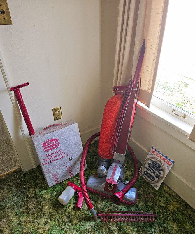 Vintage Kirby Classic III Upright Bagged Vacuum w/ Hose, Attachments
