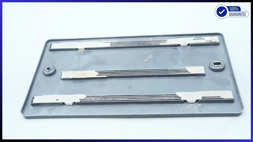 2009-2012 AUDI A4 QUATTRO Q5 SQ5 Suporte de Montagem de Placa de Licença Traseira OEM 8T0827113A - Imagem 4 de 4