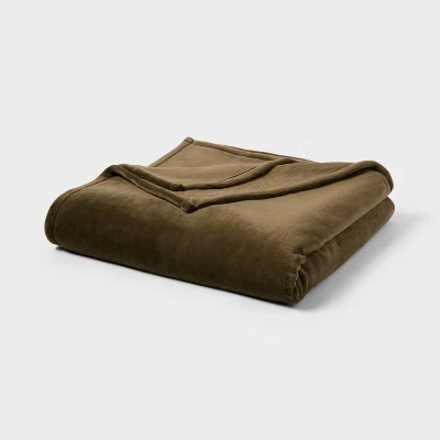 Threshold Ultra Plush Blanket Material Year-Round Green Full/Queen