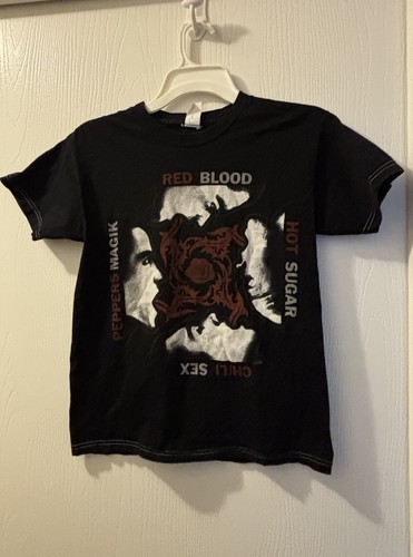 VINTAGE RETRO RED HOT CHILI PEPPERS RHCP SHIRT CONCERT ROCK MUSIC SHIRT TEE