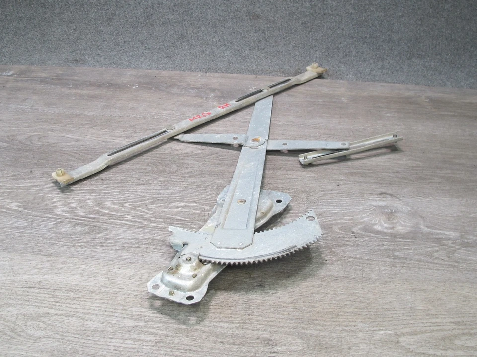 84-85 MAZDA RX7 FB RIGHT PASSENGER DOOR MANUAL WINDOW REGULATOR OEM - Image 3 of 4