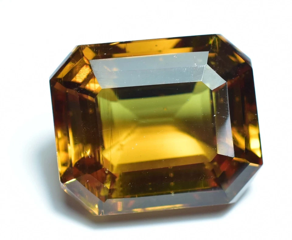 天然 DIASPORE 32.00 克拉变色翡翠切割稀有发现认证宝石 — 第 3/4 张图片