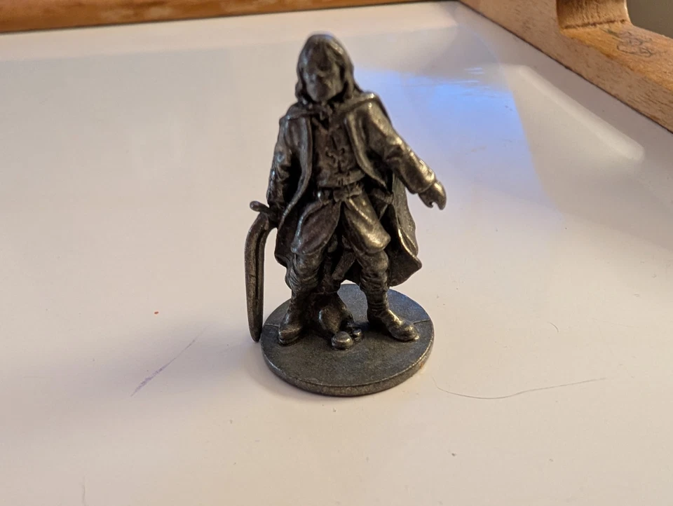 6 Monopoly Lord of The Rings TRILOGY Edition Tokens & Ring - Image 4 of 4