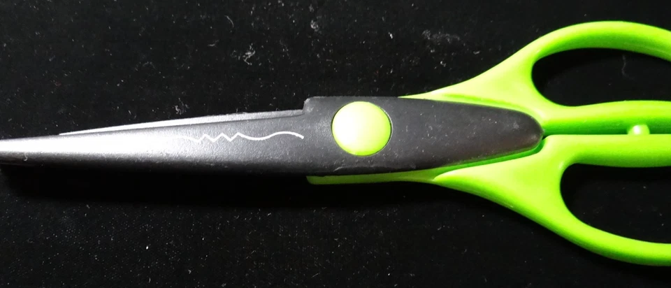 Lot of 11 Scissors Scrapbooking, Card Maker, Junk Journaling Scissors - Image 4 of 4