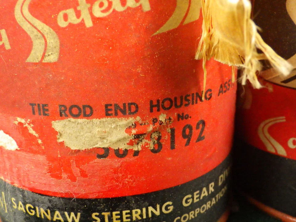 Nuevo de Lote Antiguo GM-Saginaw Tie Rod End 1961 1962 Oldsmobile todo excepto F85 RH 5671892 Foto 2 de 4