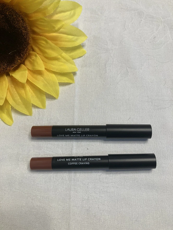 Lote de 2 - Laura Geller - Love Me lápiz labial mate - antojo de café 0,05 OZ Foto 2 de 2