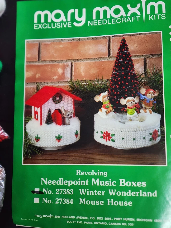Plastic canvas kit Winter Wonderland Mary Maxim 27383 Mice sisal tree music box - Image 2 of 4