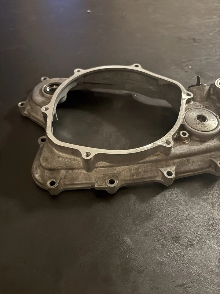 Honda CRF450R 2004 02-05 OEM CARCASA LATERAL DERECHA CUBIERTA EMBRAGUE INTERIOR 11331-MEB-770 Foto 2 de 4