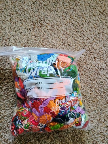 Lot 1500+ DMC & Others Embroidery Floss Skeins New and Used Plus Extras - Picture 18 of 20