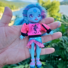 Moose Magic Mixies Pixlings Marena The Mermaid Doll Blue / Pink W/ Hoodie