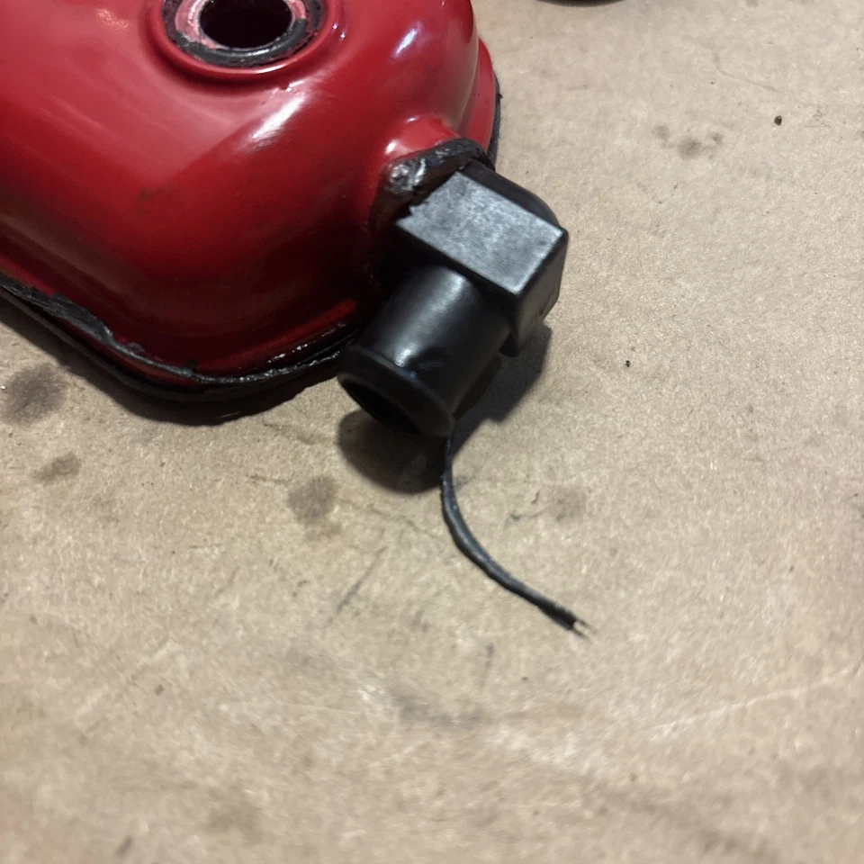 Tapa válvula culata Husqvarna TE 630 SM 10-11 TE 250 450 510 310 08-10... Foto 2 de 3