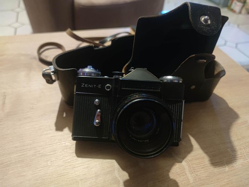 Zenit-E Analogkamera mit Box