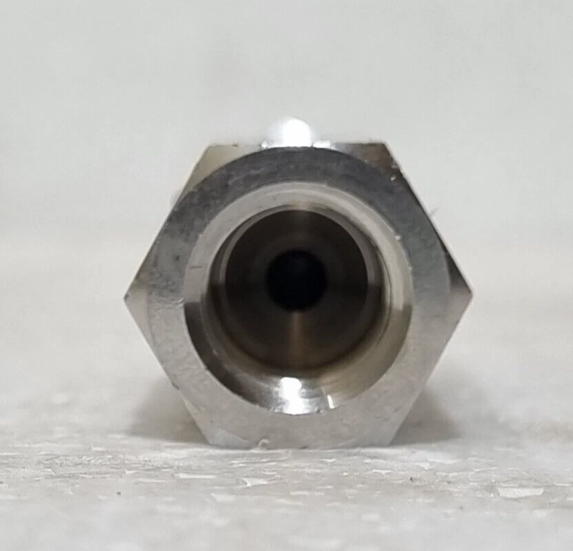 LOT OF 5 SNAPTITE S6C4F-F5 , 1/4" FNPT CHECK VALVE , 6000 PSI - Image 3 of 4