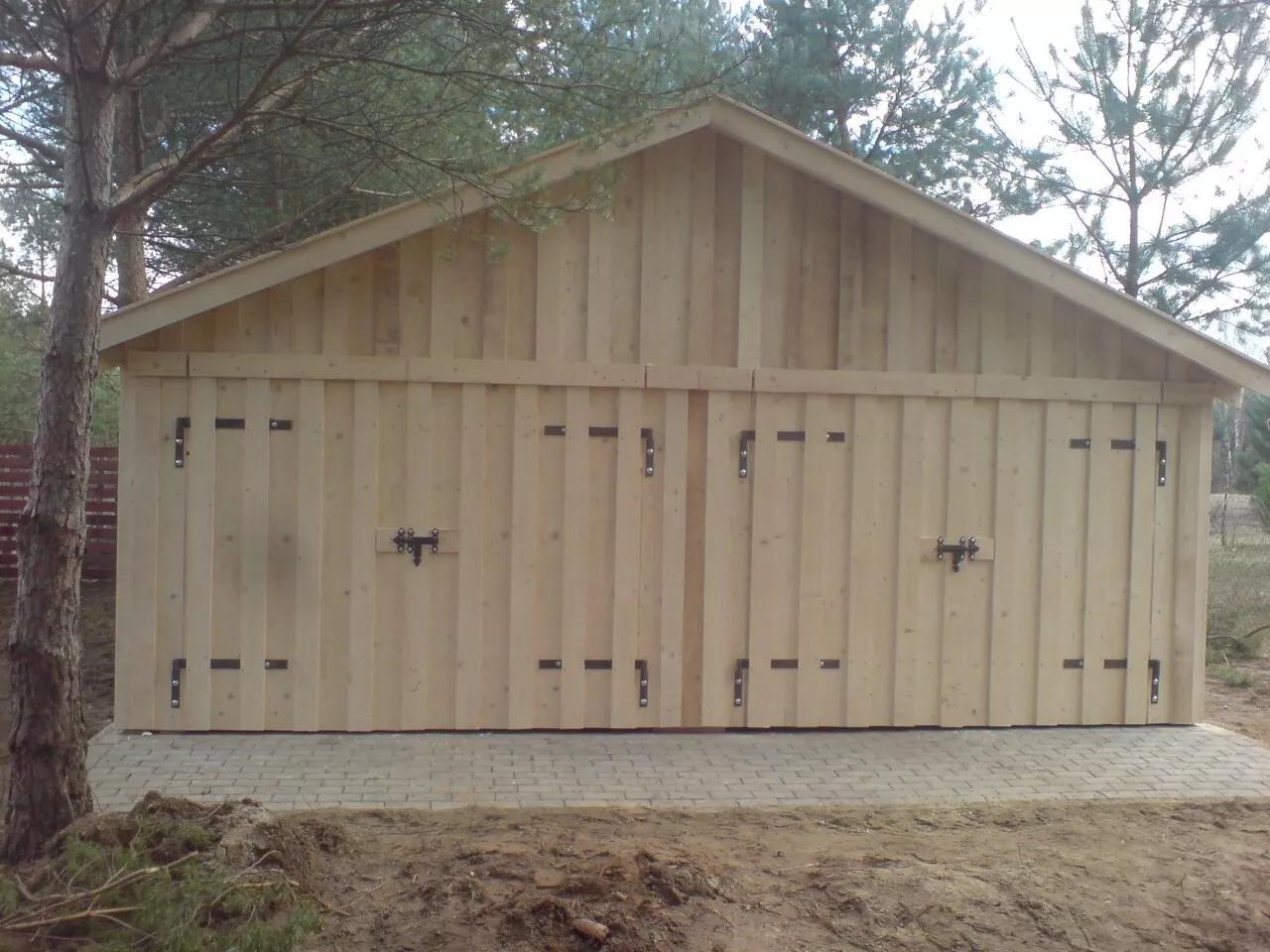 Bild 1 von 12