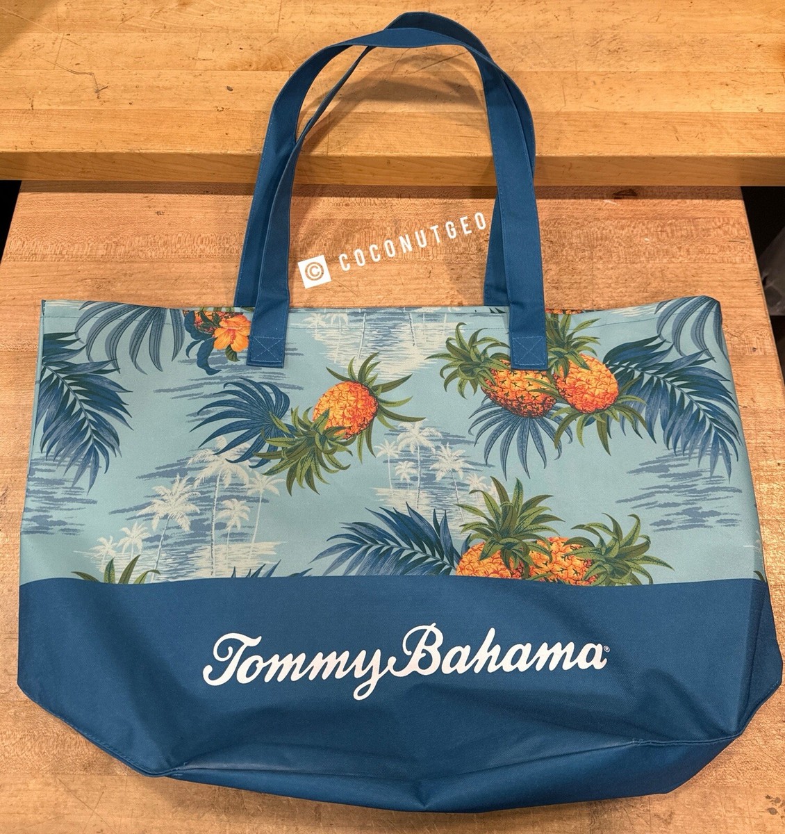 2024 Tommy Bahama Tropical Island Pineapple Blue Beach Bag New 💥