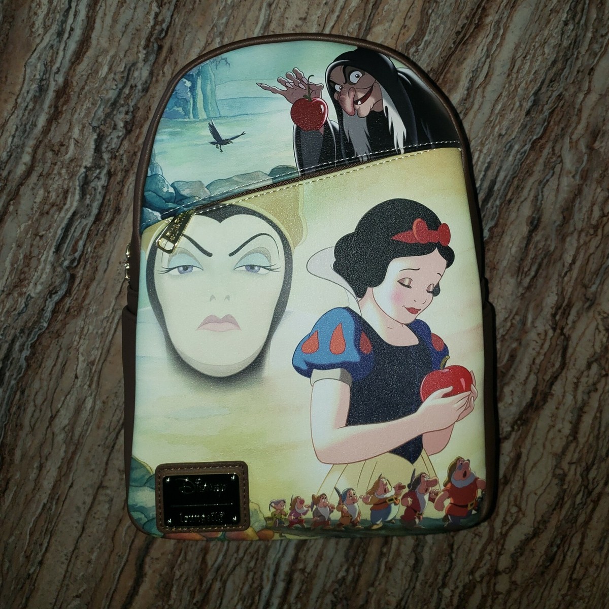 Loungefly Snow White and The Seven Dwarfs Pink A La Mode  display picture 1