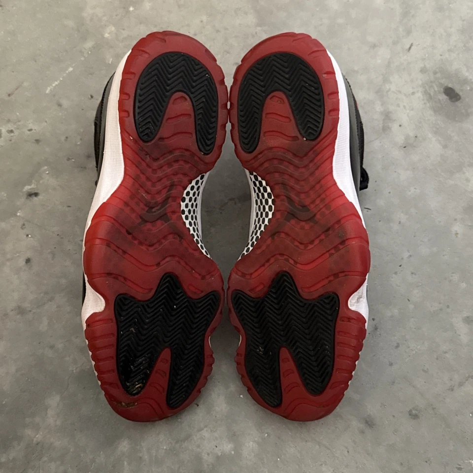 JORDAN 11 HIGH BRED TALLA 10 Foto 3 de 4