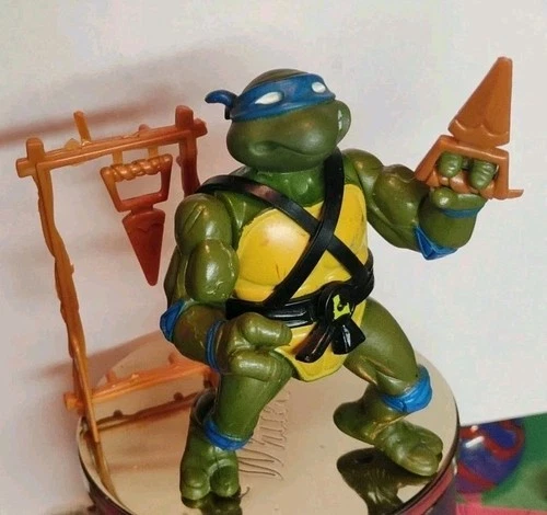 Vintage 1988 Leonardo TMNT Playmate Figure Soft Head + Belt + Accessories