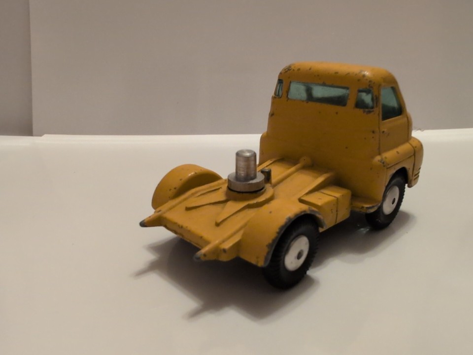 Corgi N° 1134 – Big Bedford Tractor Unit US Army, Camion Citerne Miniature