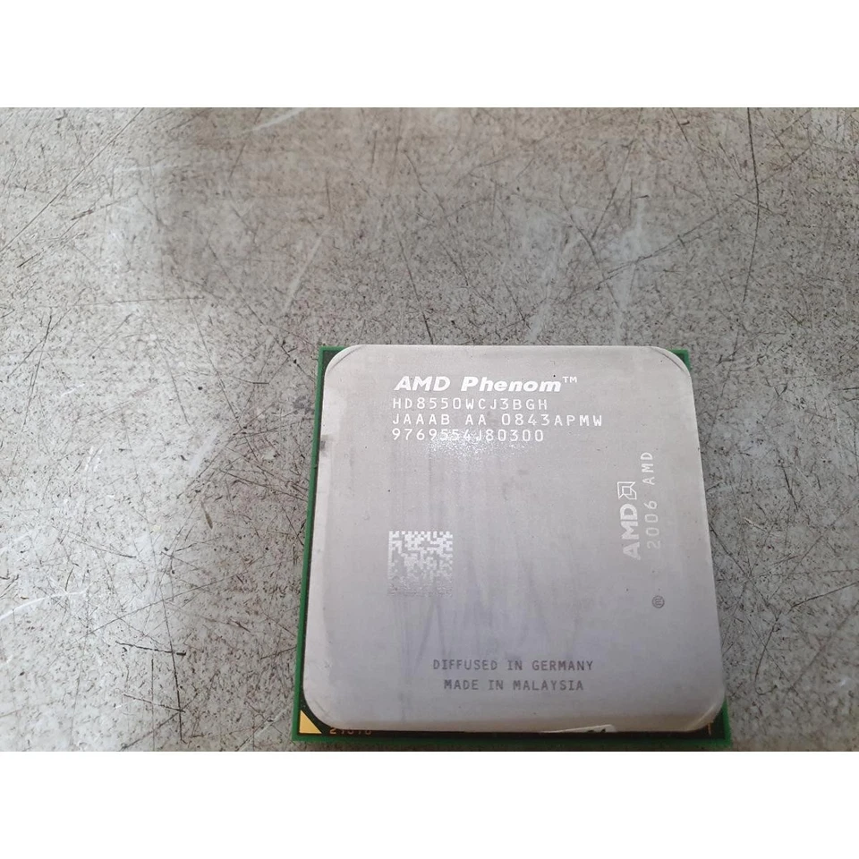 AMD Phenom X3 8550 HD8550WCJ3BGH CPU Processor 2.2GHz Triple-Core Socket AM2 - Image 2 of 4