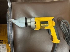 DeWalt DW891 14 gauge SWIVEL SHEAR  NEW TOOL OFF DISPLAY