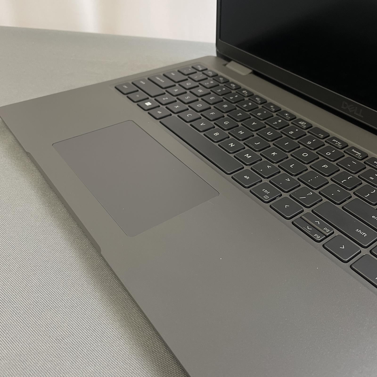 Dell Latitude 3540, 15.6-Inch Laptop, with Intel Core i7-1355U, None NVMe, Windows 11 Pro