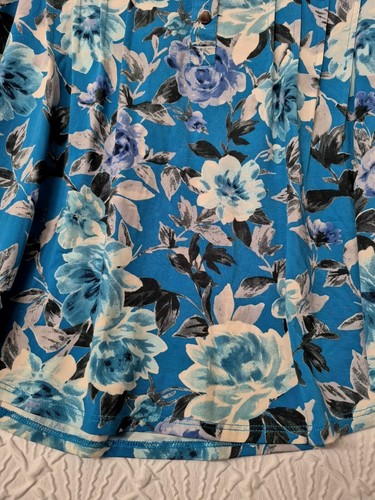 Womens Blouse Juniper + Lime 2X Blues Black White Floral Design Pleated Front - Picture 6 of 8