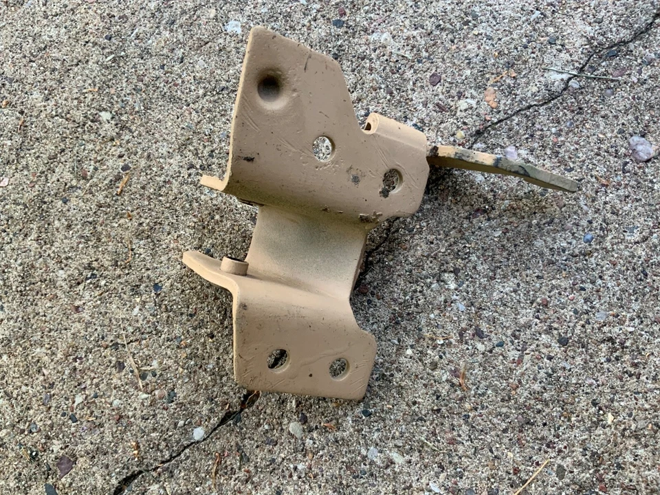 OEM GM 1968 Chevy Camaro Pontiac Firebird bisagra de puerta inferior izquierda 8736249 LH 2703 Foto 4 de 4